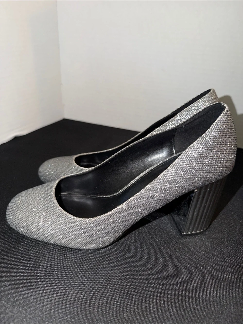 Michael Kors Silver Porter Flex Pumps Size 8
